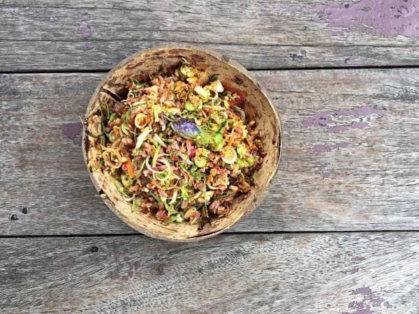 Thai Meal Salad with Spicy Dip
