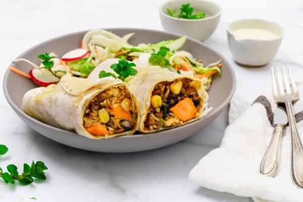 Mexicaanse burrito met pulled chicken 