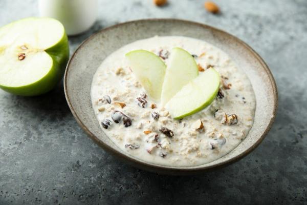 Overnight oats with figs