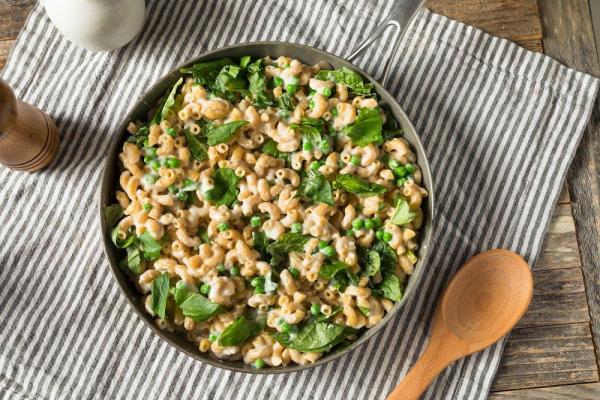 Macaroni with Spinach and Bacon