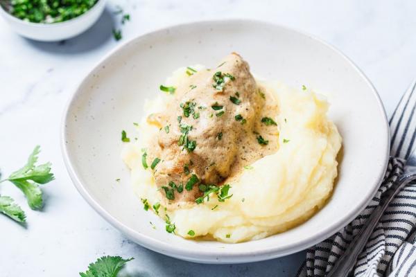 Chicken in Pesto Cream Sauce