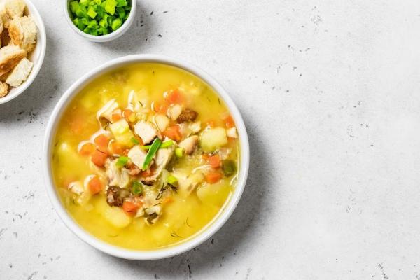 Chinese vegetable soup with prawns