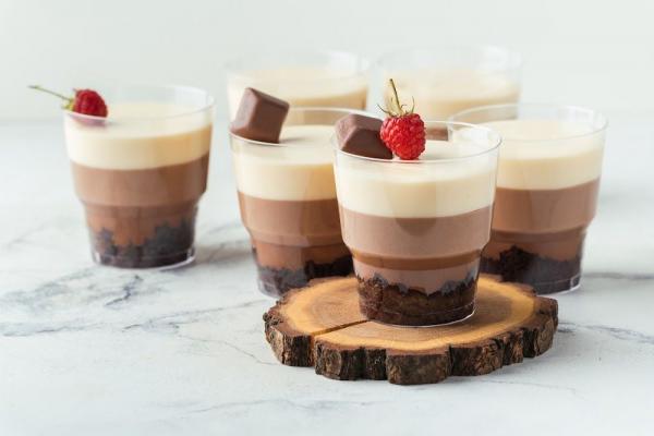 Choco duo with raspberry coulis