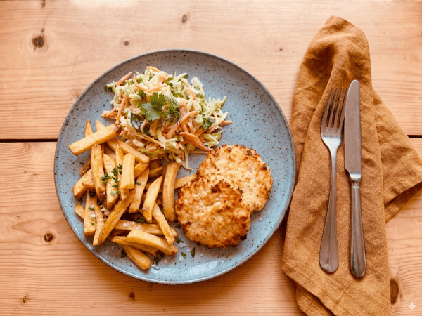 Cauliflower Burger with Chips